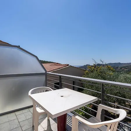 Apartment Borgoverde-3 By Interhome Imperia
